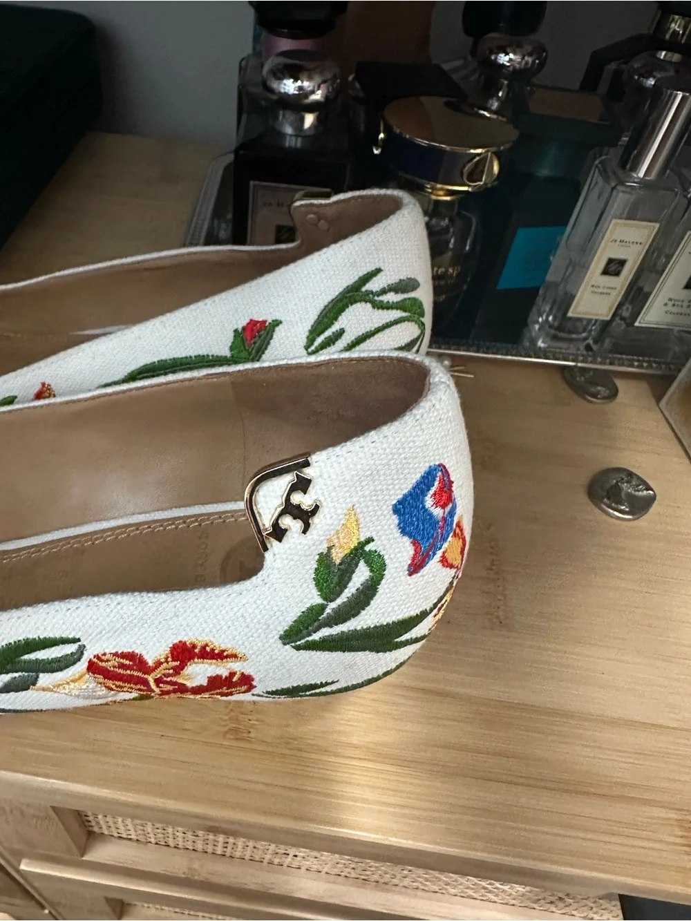 Tory Burch White Embroidered Floral Pointed-Toe Flats